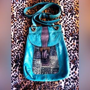 Brand new Limon Piel turquoise crossbody bag